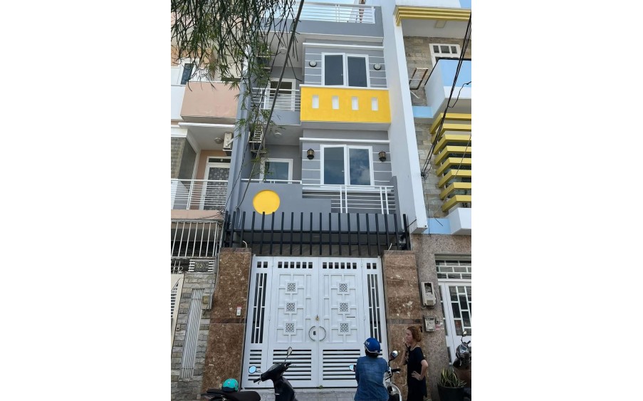 Bán nhà đường dân chủ, DT 115m2, 5T, HXH 8m, ngay Vincom Thủ Đức, Giá 10 Tỷ